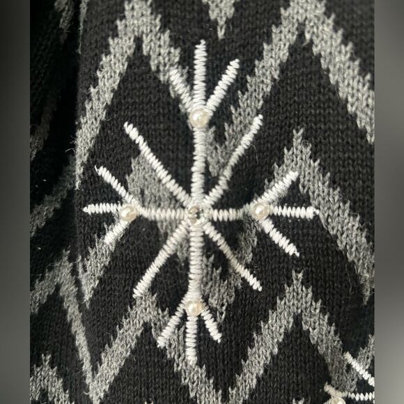 PBJ Sport Black Christmas Snowman Snowflakes Zippered Cardigan Sweater Sz Small - Picture 2 of 9